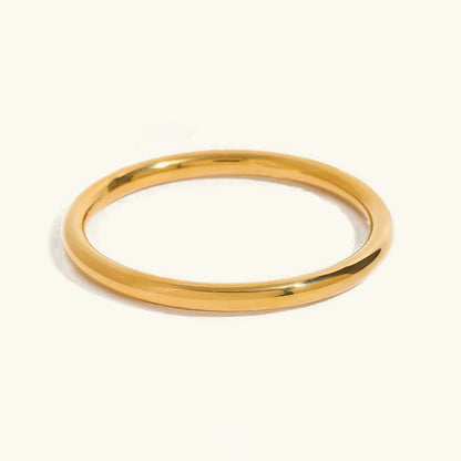 Freya - Smooth Gold Bangle