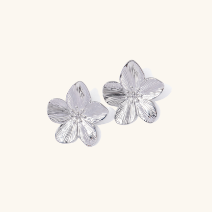 Allysa - Stylish Flower Earrings