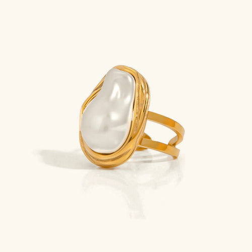 Cecilia - Gold Pearl Ring