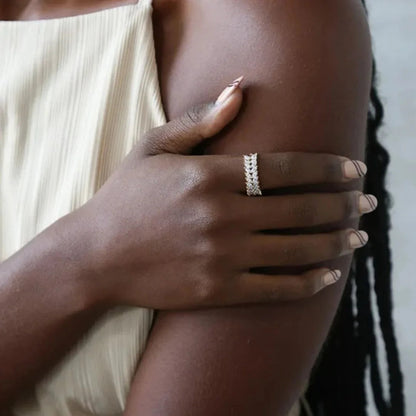 Gwen - Patterned Gold Ring