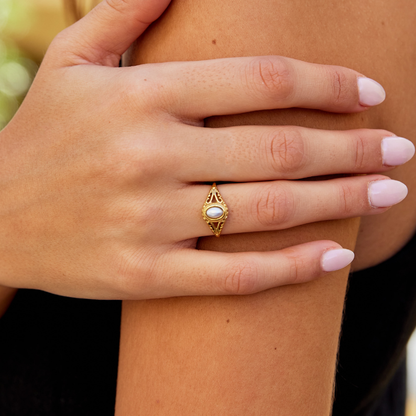 Eliza - Vintage Royal Pearl Ring