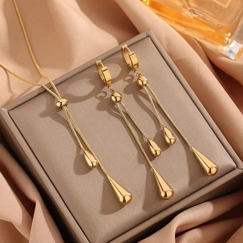 Ismara - Adjustable Pull Droplet Necklace & Earrings