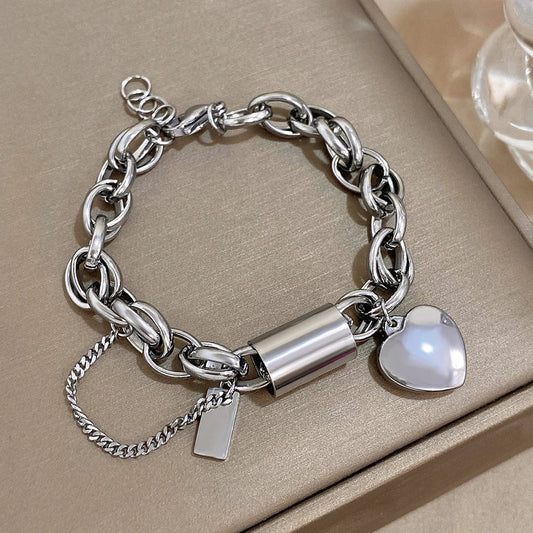 Isla - Chunky Chain Heart Bracelet Silver
