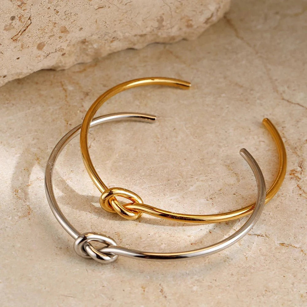 Orlena - Classic Knot Bracelet