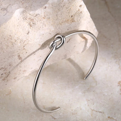 Orlena - Classic Knot Bracelet