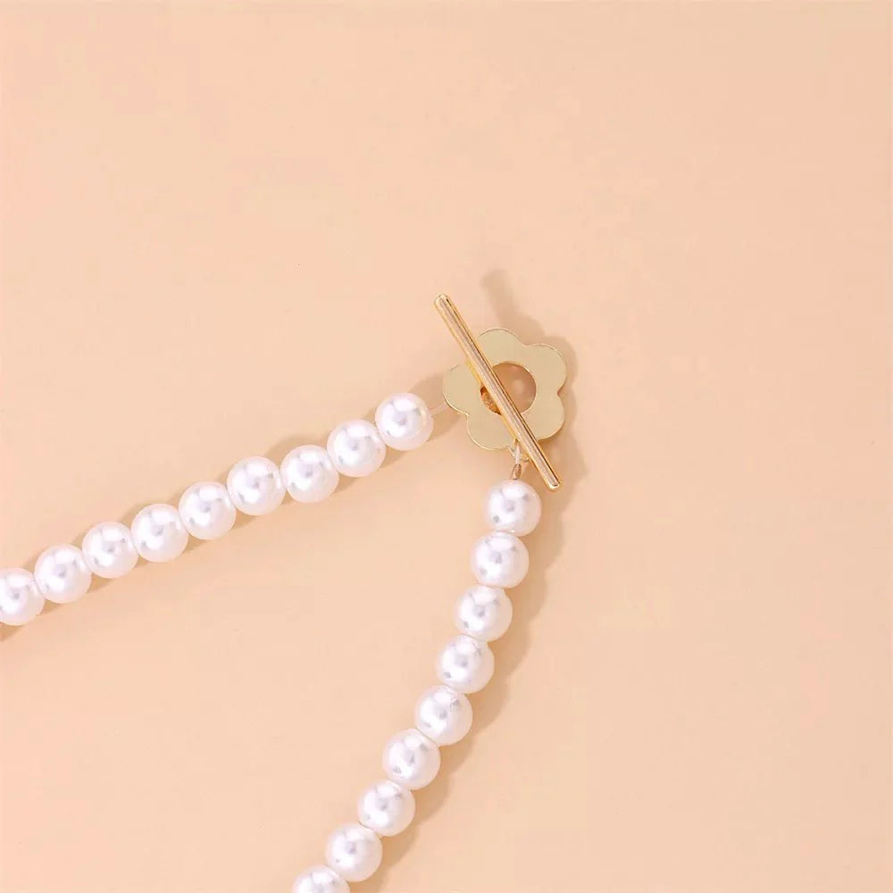 Elora - Flower Clasp Choker Necklace White