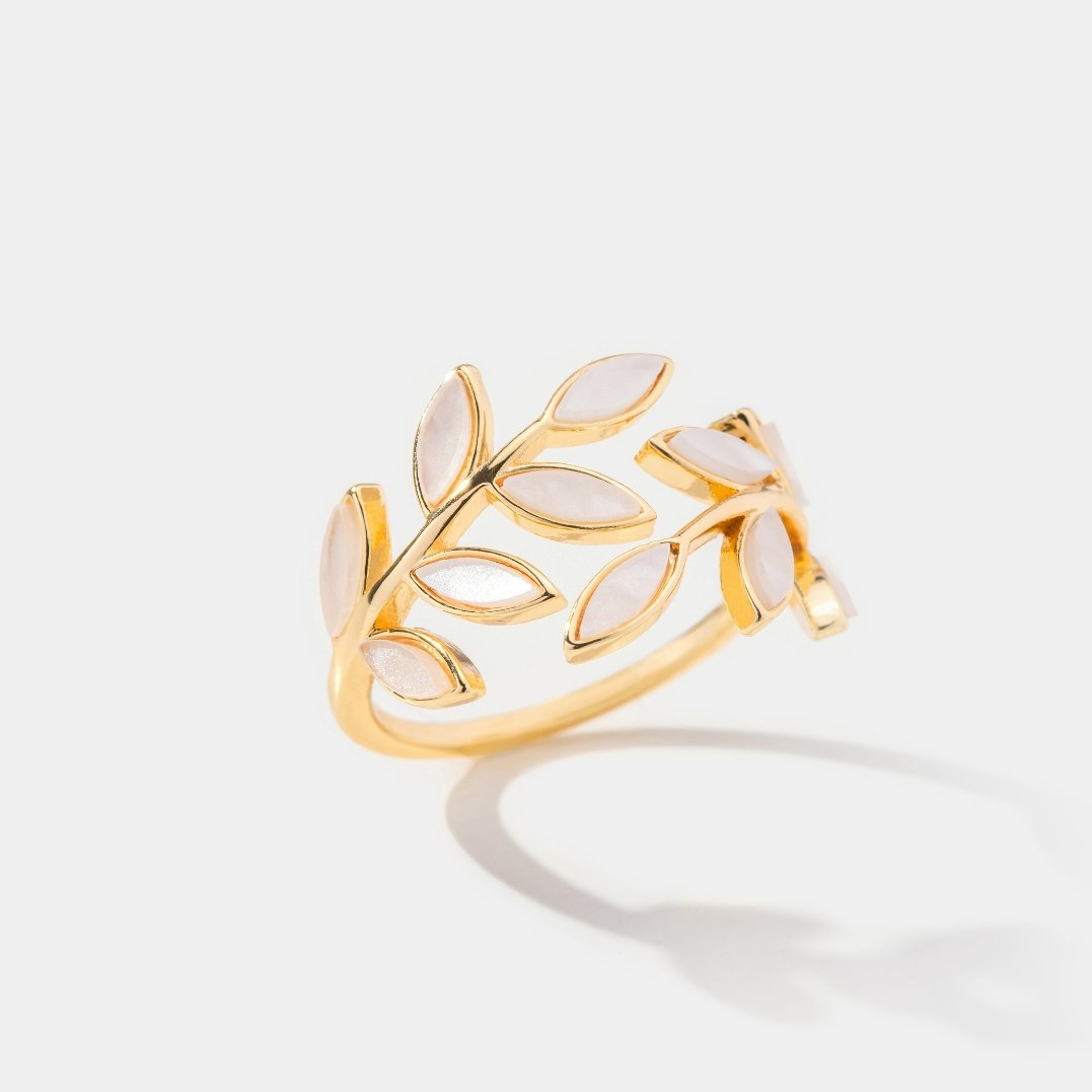 Avery - Gold Leaf Ring