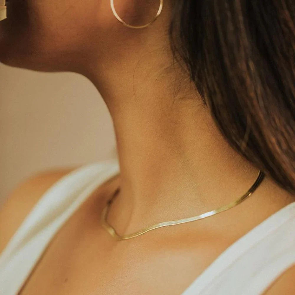 Flora - Bold Herringbone Necklace