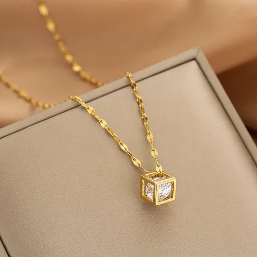 Roselle - Iconic Dainty Necklace Diamond