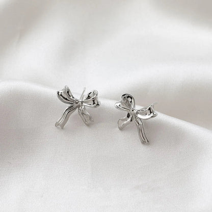 White Gold Earrings with Bow - Stud Earrings with Bow Pattern