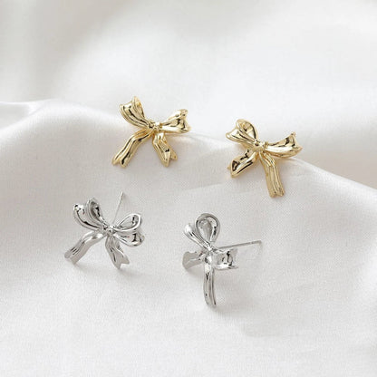 White Gold Earrings with Bow - Stud Earrings with Bow Pattern