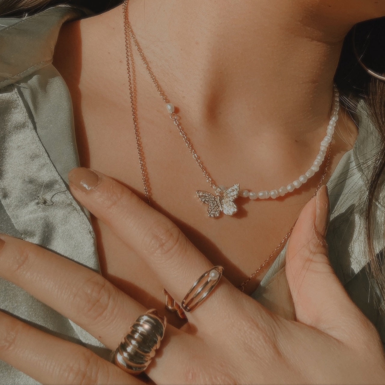 Kendall - Butterfly Pearl Necklace