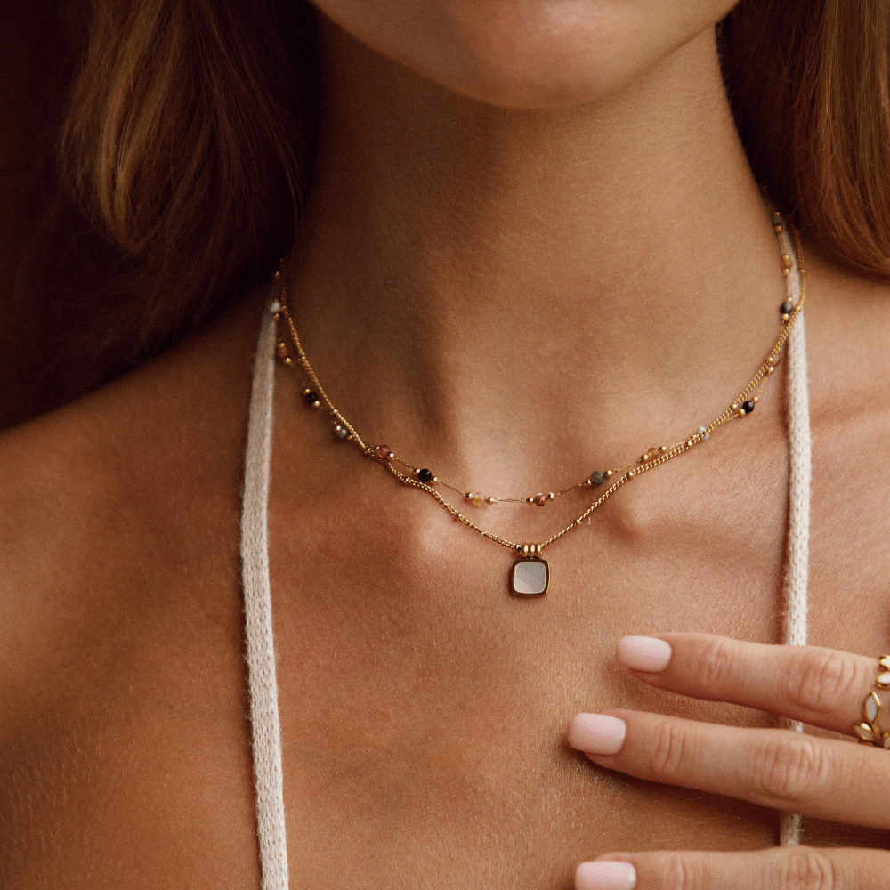 Cora - White Shell Pendant Necklace