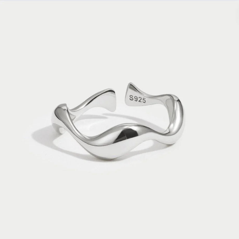 Alana - Silver Wave Ring