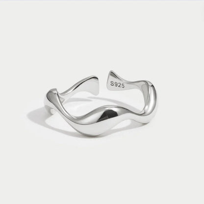 Alana - Silver Wave Ring