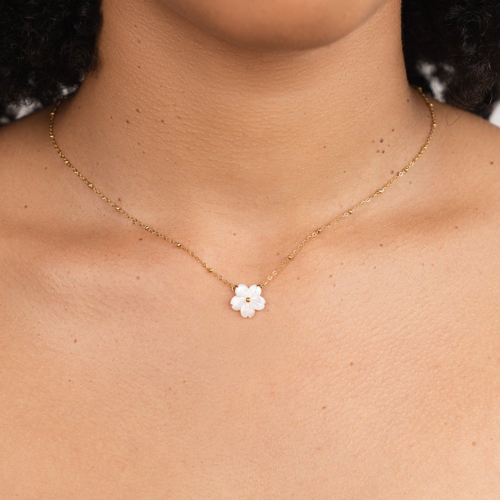 Emily - White Blossom Flower Necklace